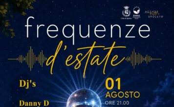 Spoleto si prepara a ricordare Stelvio Gauzzi: il 1° agosto un dj set sotto le stelle in Piazza Garibaldi Locandina dell'evento "Frequenze d'estate": dj set "Spoleto sotto le stelle" in ricordo di Stelvio Gauzzi, 1° agosto ore 21:00 in Piazza Garibaldi a Spoleto, con sfera a specchi, cielo stellato e scorcio della piazza, elenco dei dj e vocalist partecipanti